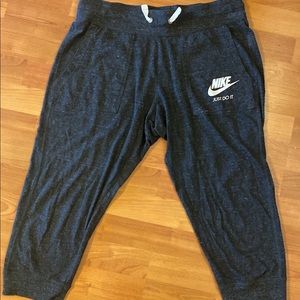 Nike Gym Vintage Capris